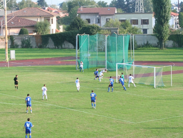 Calcio, il Seregno vince ancorae si fa più vicino alla vetta