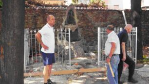 Giussano, restaurata dalla Pro locogrotta della Madonna di Lourdes