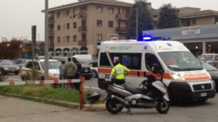 Agrate: scooter supera la codaScontro con furgone, grave 47enne