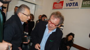 Roberto Maroni in visita a Carnateper inaugurare la sede della Lega