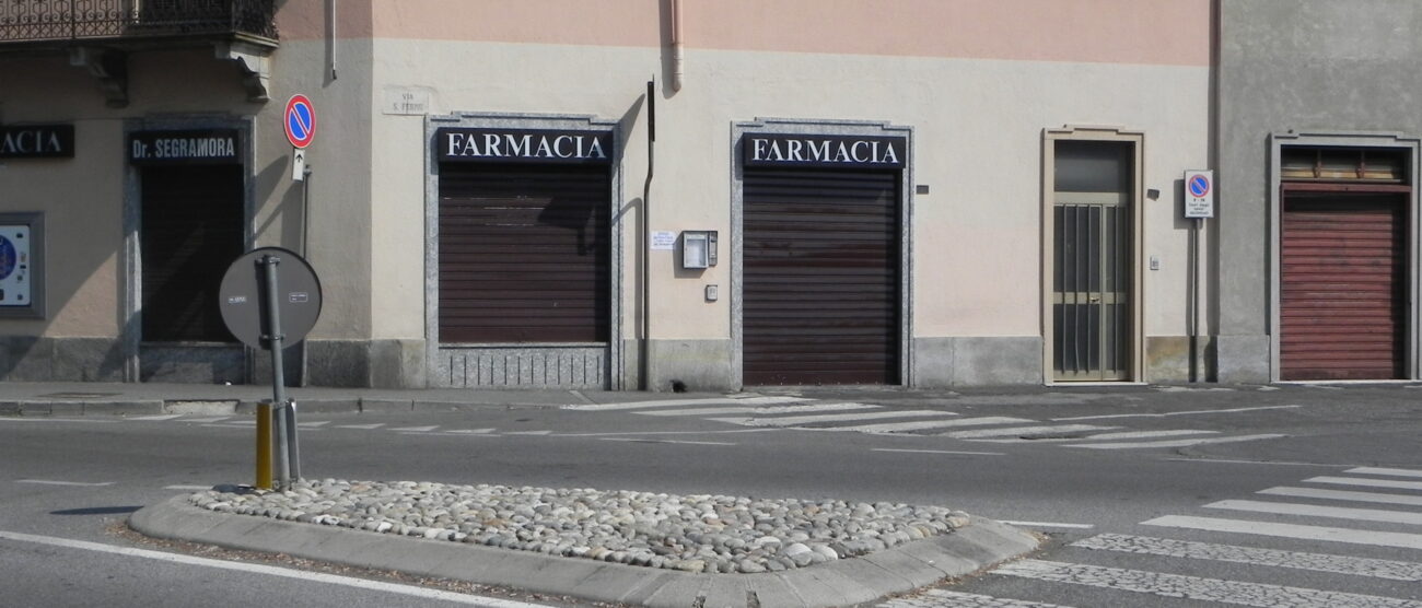 Albiate, rapina a mano armataalla farmacia Segramora