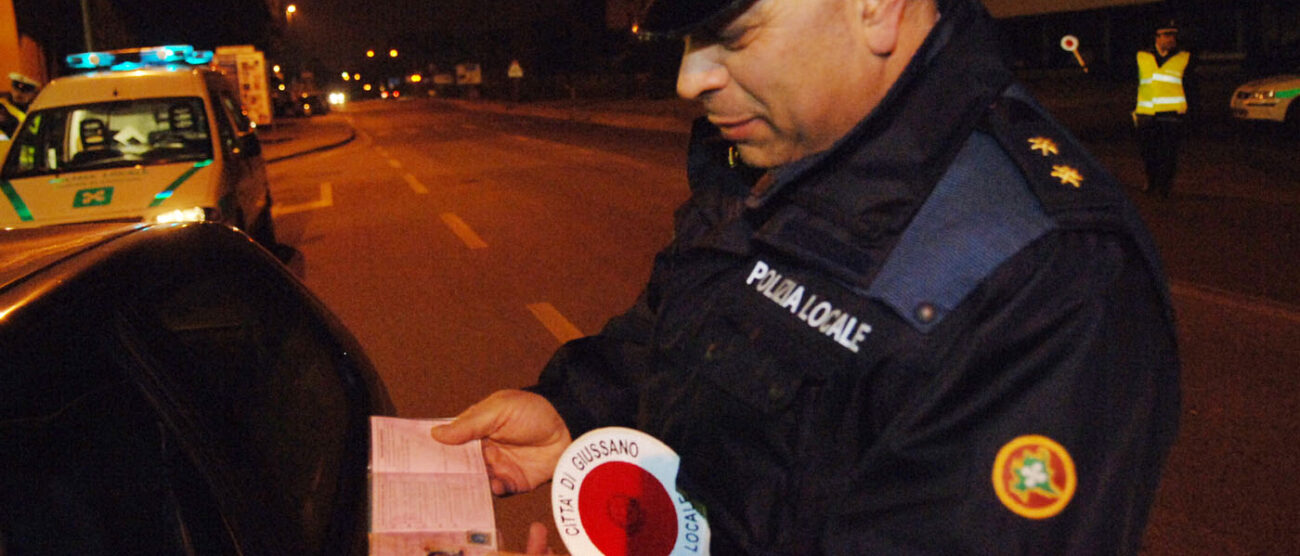 Controlli della polizia nella notteMonza, alcoltest tutti negativi