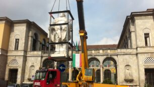 Giuseppe Garibaldi torna a MonzaIl monumento davanti al tribunale