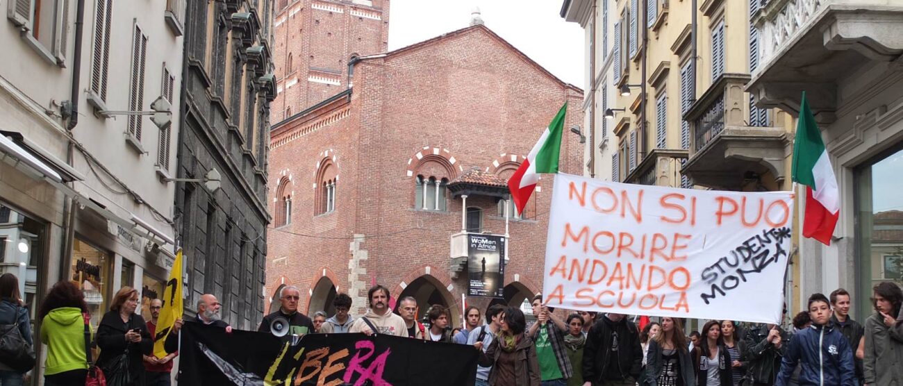 Presidio e corteo dopo BrindisiMonza, in 300 contro le bombe