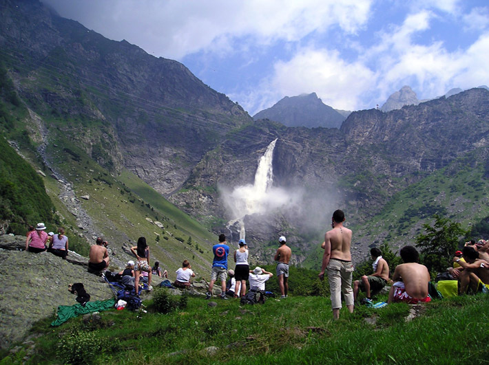 Cascate del Serioa suon di musica