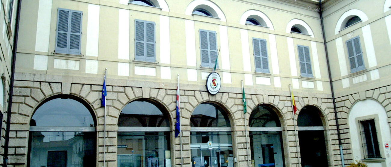 Bovisio, il nuovo sindaco cambia le chiavi del municipio