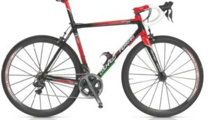 Una bicicletta ad alta tecnologiaDa Colnago il modello «Ferrari»