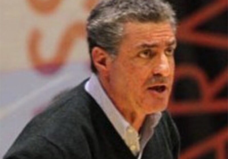 Basket, coach Marco Magenga