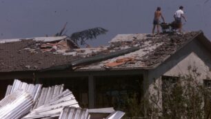 I danni della tromba d’aria del luglio 2001