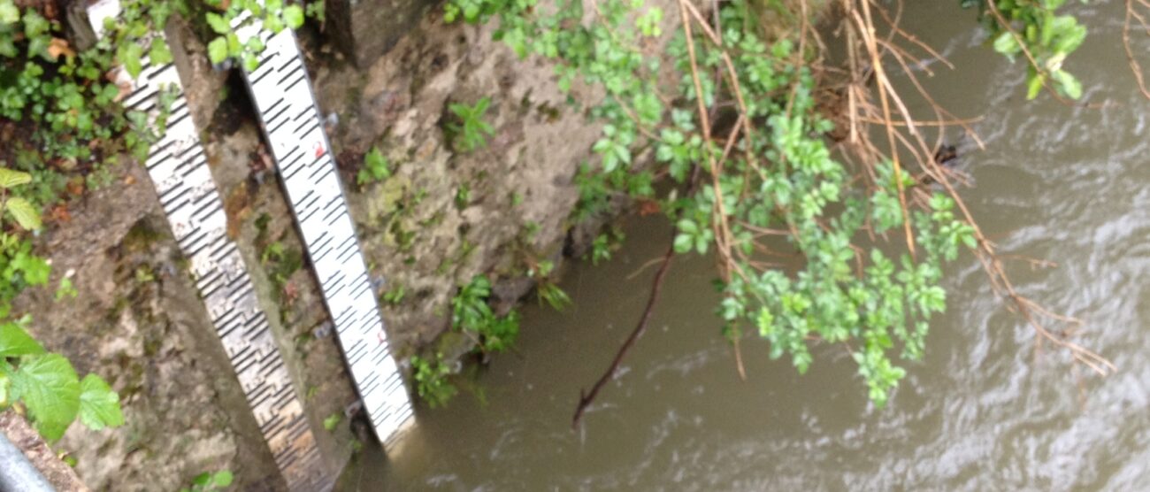 Crateri sulle strade per la pioggiaE il Lambro torna a ingrossarsi