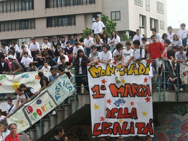 Monza, studenti per la legalitànel giorno dell’attentato a Brindisi