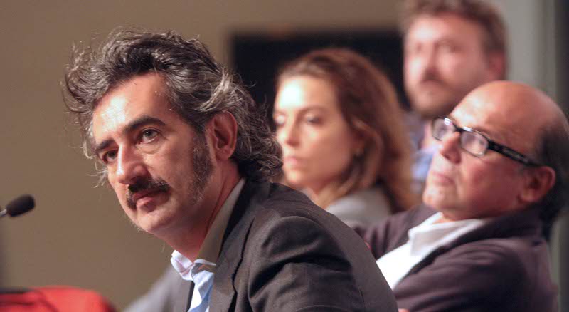 Corrado Accordino e, a destra, Elio De Capitani