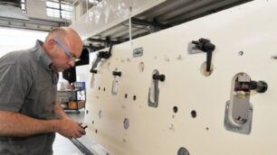 Al lavoro in una azienda brianzola