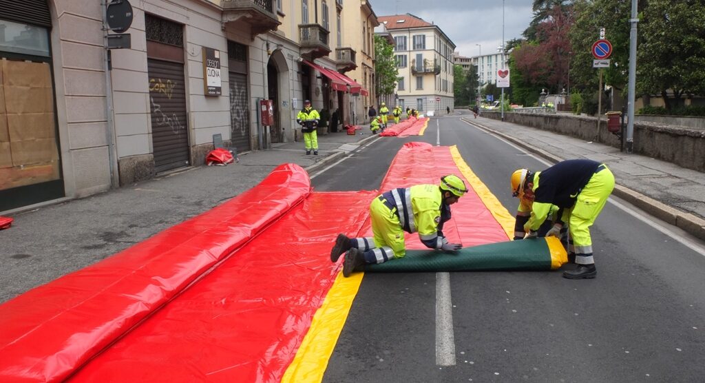 Prove di emergenza col LambroProtezione civile si allena a Monza