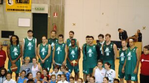 Basket, Siena si allena a MacherioBagno di folla per la Mens sana