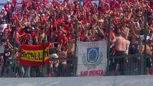 Calcio, Venezia-Monza a Portogruaro: i tifosi in curva