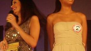 A destra la vincitrice di miss Giussano Rowena Banfi