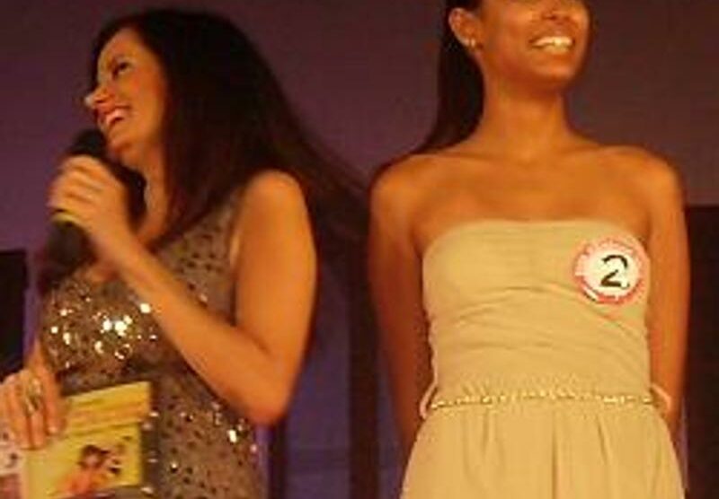 A destra la vincitrice di miss Giussano Rowena Banfi