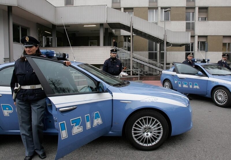 Gli agenti della polizia di Stato di Monza