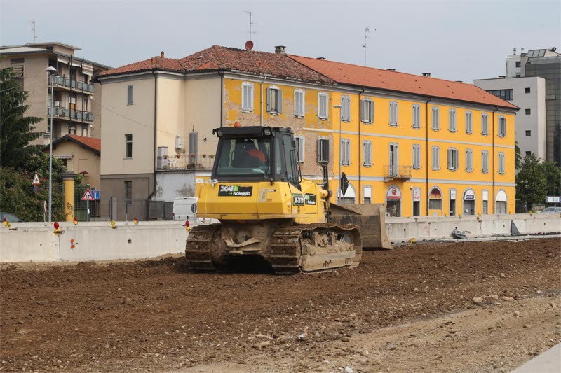 Monza, ruspe in viale Lombardia