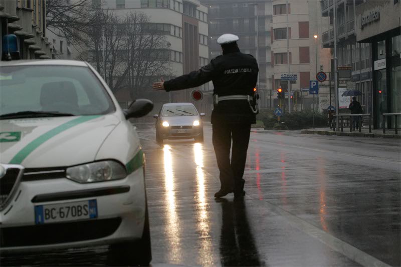 Monza, licenziato un vigile urbano