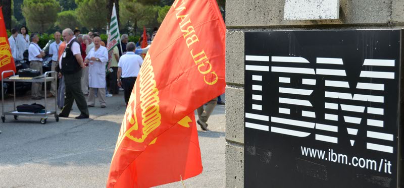 Uno sciopero davanti all’Ibm