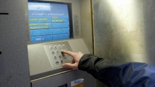 Bancomat clonato a Arcore