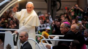 Papa Francesco a Rio de Janeiro tra la folla