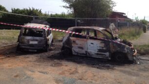 Due delle auto bruciate
