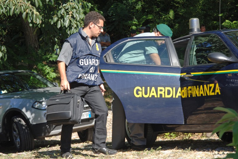 Maxisequestro della guardia di finanza