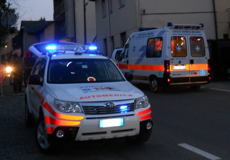 Ambulanza e automedica a Bernareggio