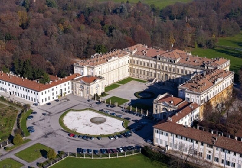 La villa Reale di Monza in una bella immagine aerea