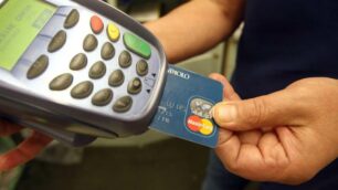Anche dalla diminuzione  dei «pos» si misura lo stato dell’economia