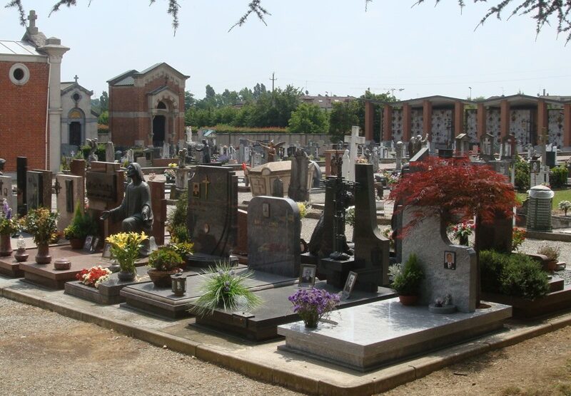 Il cimitero di Cavenago Brianza.