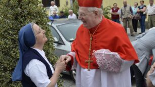 Il cardinale Angelo Scola nella visita di Agrate del luglio 2013