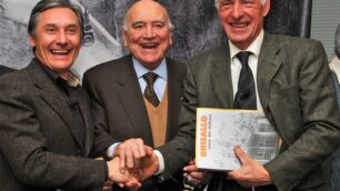 Beppe Saronni, a sinistra, con Fiorenzo Magni e Francesco Moser