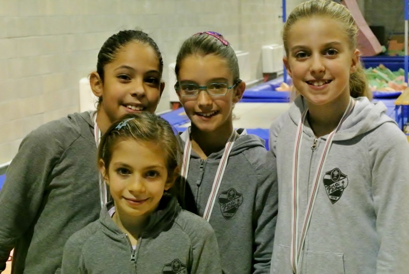 Un gruppo di atlete della Sgm Forti e Liberi Monza