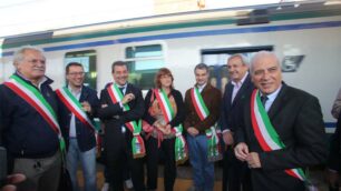 Monza, sindaci in treno per verificare le condizioni di viaggio dei pendolari brianzoli
