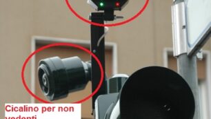 Un modello dei semafori intelligenti installati a Monza