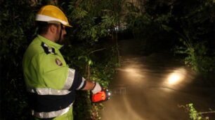 Monza, controlli della Protezione civile sul Lambro