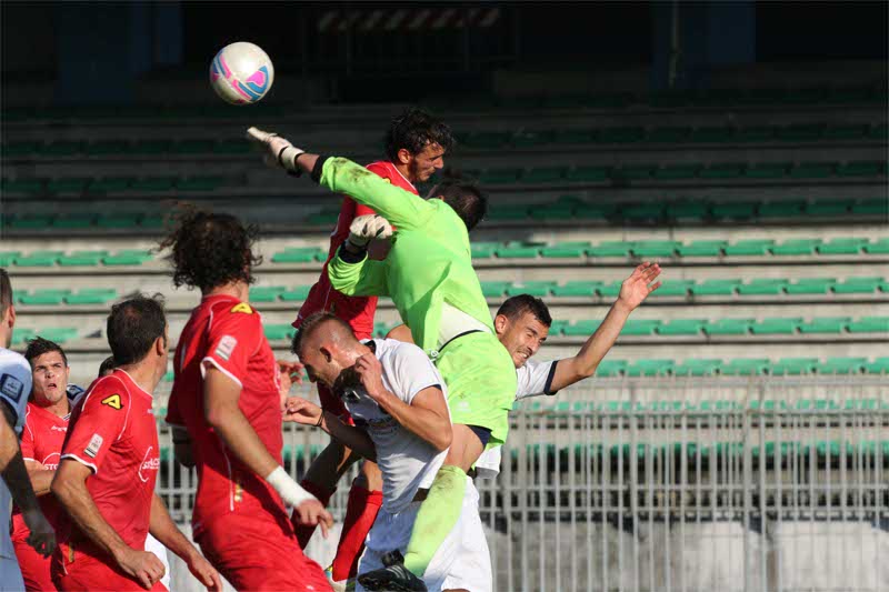 Monza, uno dei tanti attacchi dell’Ac Monzanell’1-1 sul Castiglione