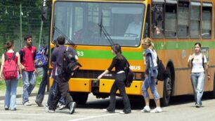 Autobus senza chiavi, tutti a piedi