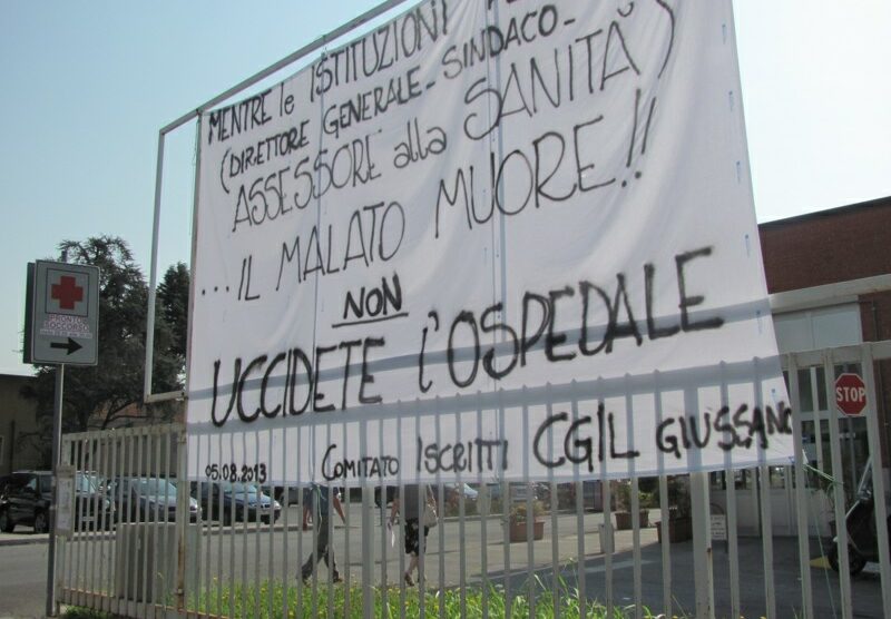 Uno degli striscioni apparsi contro il ridimensionamento del Borella