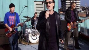 Gli U2 pubblicano il video della nuova canzone in anteprima su Facebook