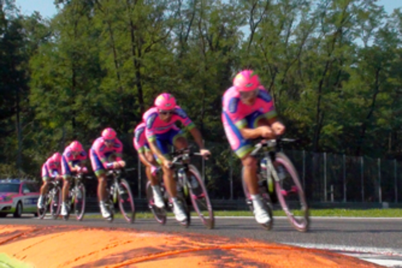 Usmate, la Lampre a cronometro in autodromo a Monza (foto sito Lampre)