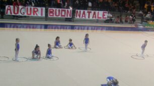 Un momento del saggio di Natale della ritmica San Giorgio ’79 di Desio