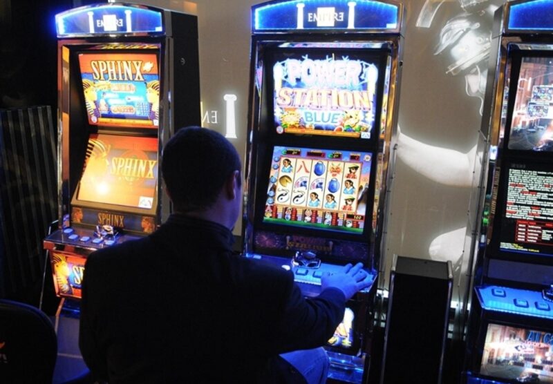 Slot machine, è arrivata la stretta di Regione Lombardia