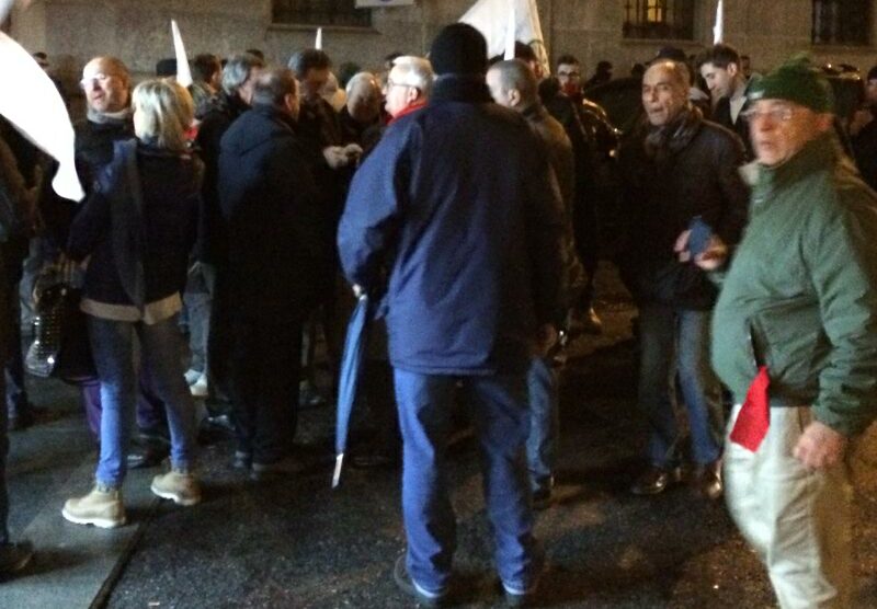 Monza, la manifestazione della Lega nord sotto il Comune con Mario Borghezio