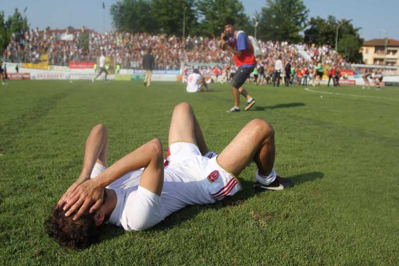 Calcio, la finale per la promozione tra Monza e Venezia l’anno scorso era finita in lacrime per i biancorossi