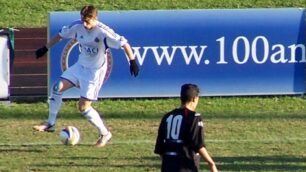 Fabio Lucente in possesso del pallone nel match contro l'AlzanoCene.